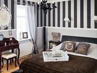 Sypialnia glamour z elementami stylu cottage